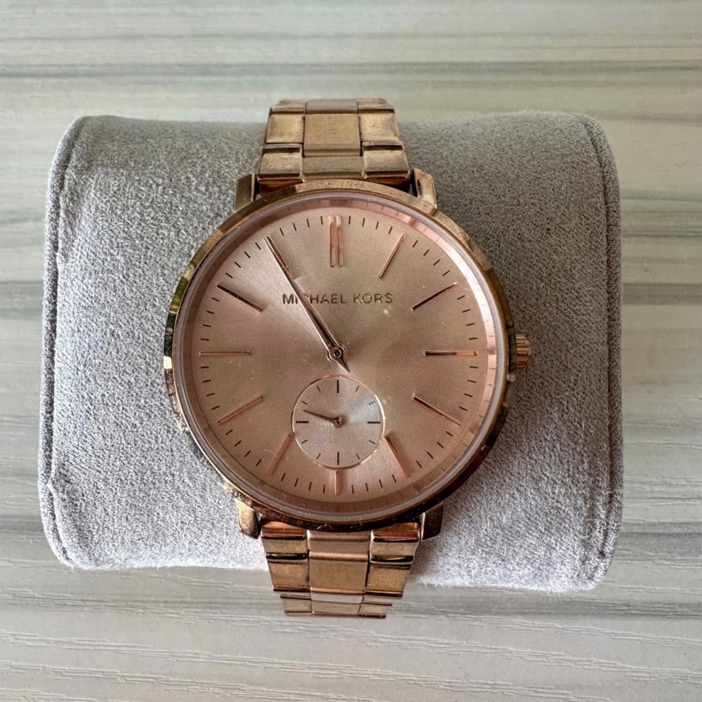 Michael Kors Women’s Rose Gold Watch - Picture 2 of 7